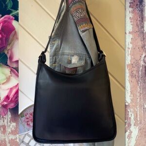 VINTAGE COACH BLACK LEATHER ANDREA HOBO BAG 9073